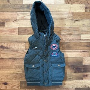 Toddler Boy Mayoral vest with hood size 2T